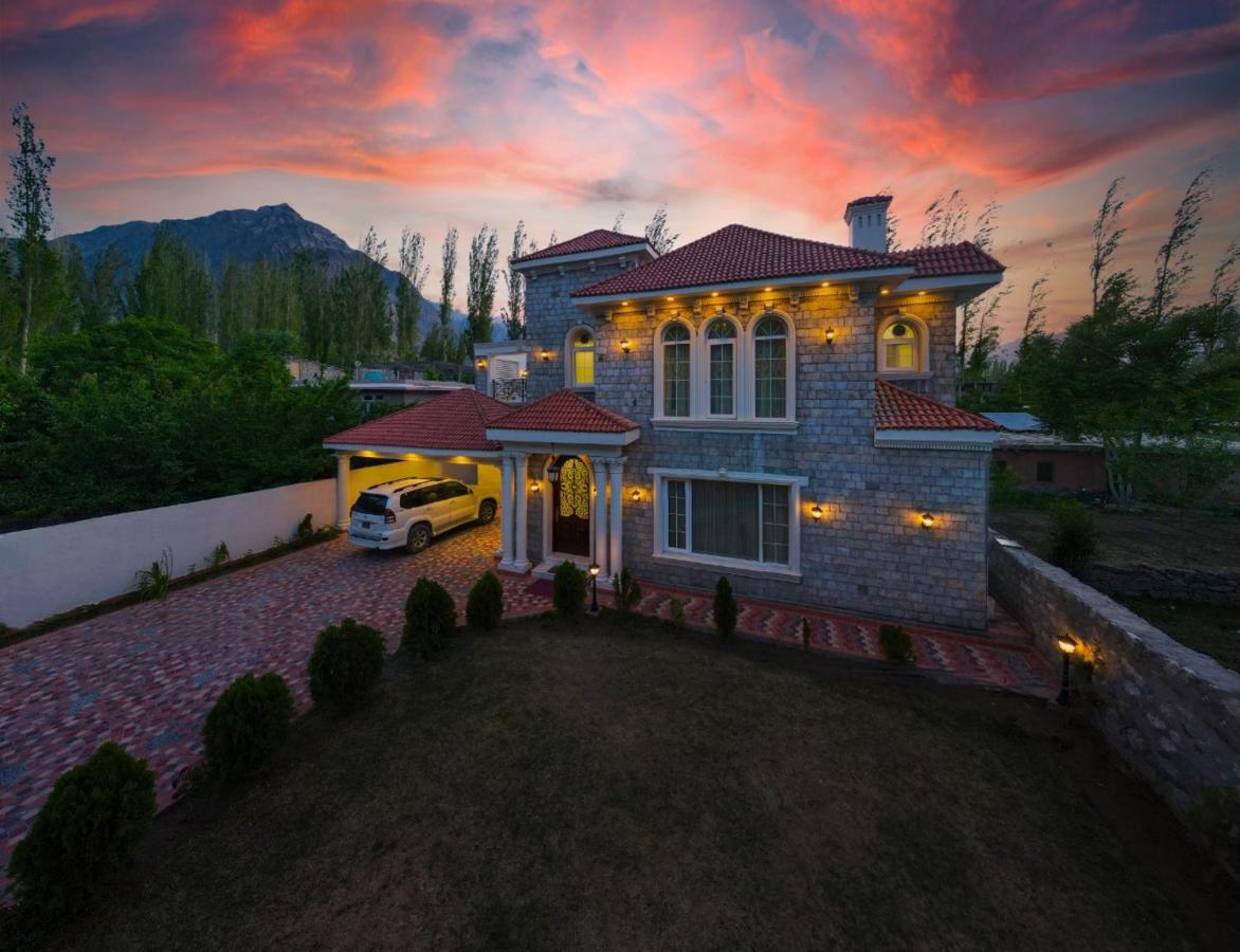 Arish Luxury Suites Skardu Exterior photo